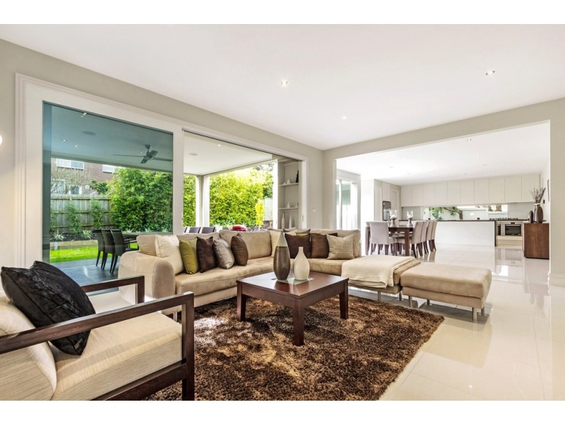 73 Golden Way, Bulleen VIC 3105