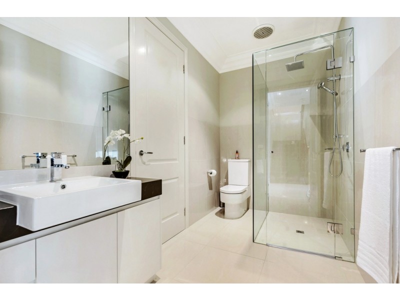 73 Golden Way, Bulleen VIC 3105