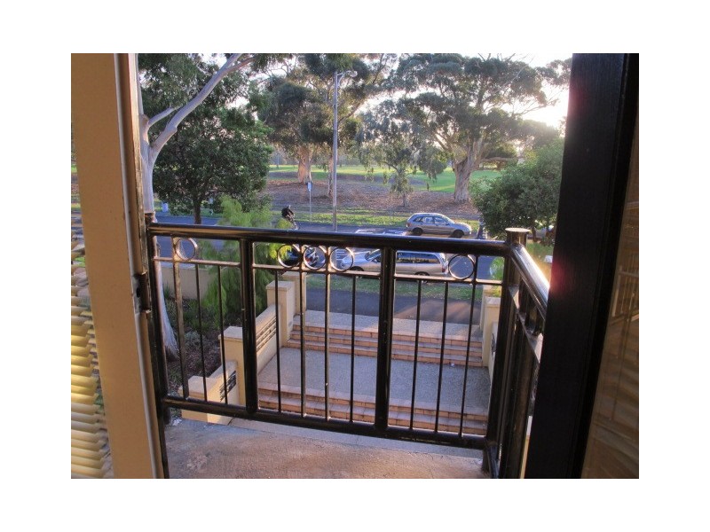 11/202 The Avenue, Parkville VIC 3052