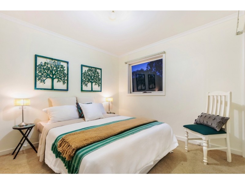 16 Jacobena Place, Templestowe VIC 3106