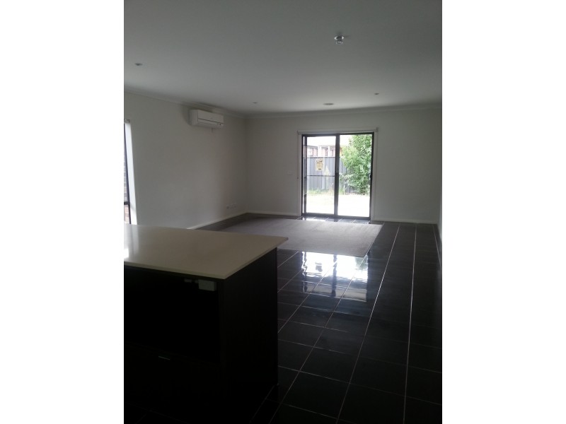 53 Donnelly Circuit, South Morang VIC 3752