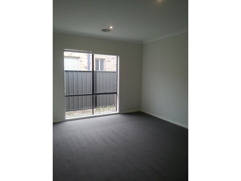 53 Donnelly Circuit, South Morang VIC 3752
