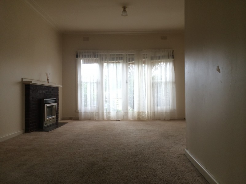 11 Lincoln Drive, Bulleen VIC 3105