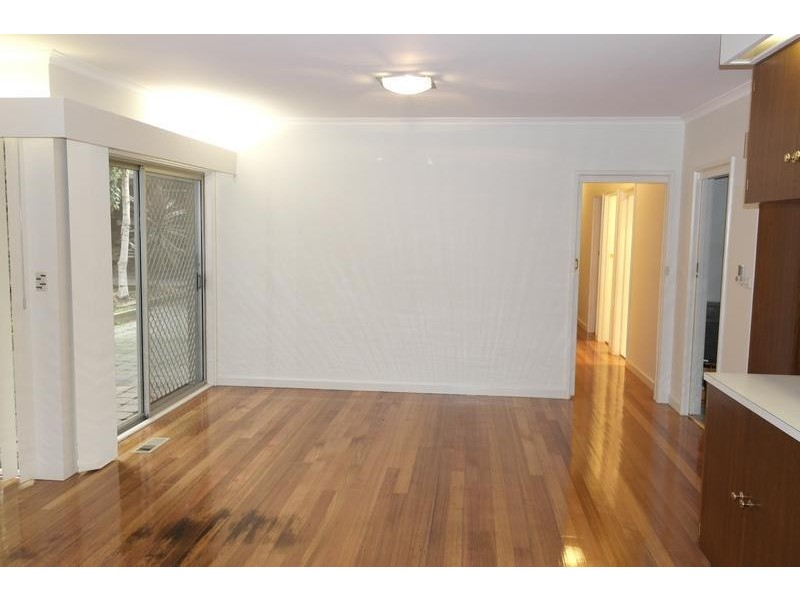 6 Gilmore Road, Doncaster VIC 3108