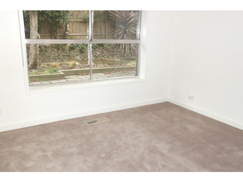 6 Gilmore Road, Doncaster VIC 3108