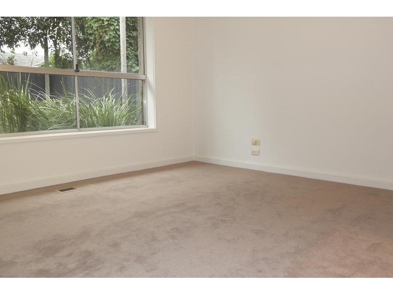 6 Gilmore Road, Doncaster VIC 3108