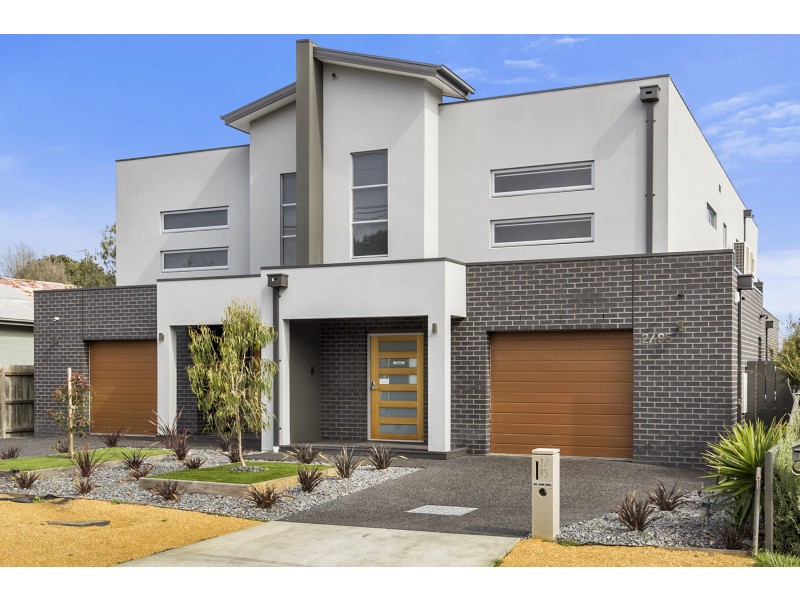 2/95 Seaview Avenue, Safety Beach VIC 3936