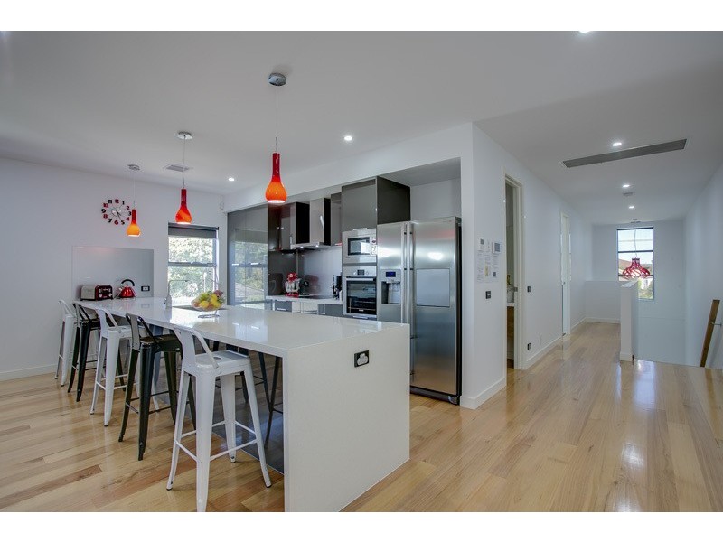 2/95 Seaview Avenue, Safety Beach VIC 3936