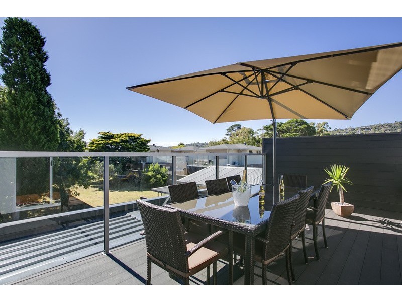 2/95 Seaview Avenue, Safety Beach VIC 3936