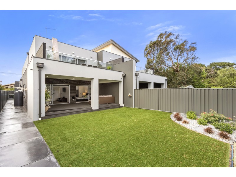 2/95 Seaview Avenue, Safety Beach VIC 3936