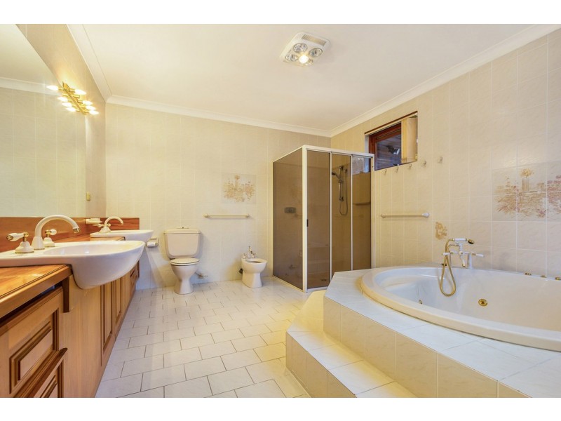 5 Joslyn Drive, Research VIC 3095