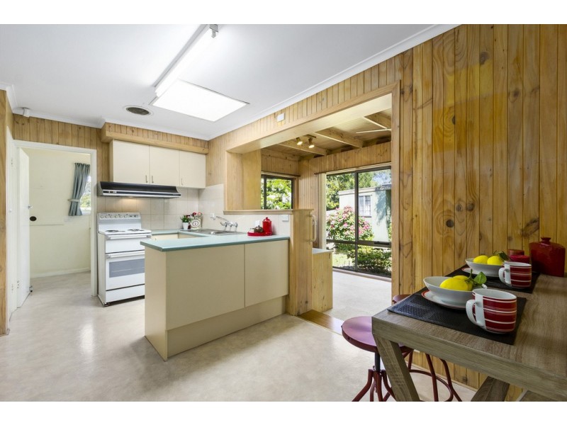 8 Nymph Street, Mitcham VIC 3132