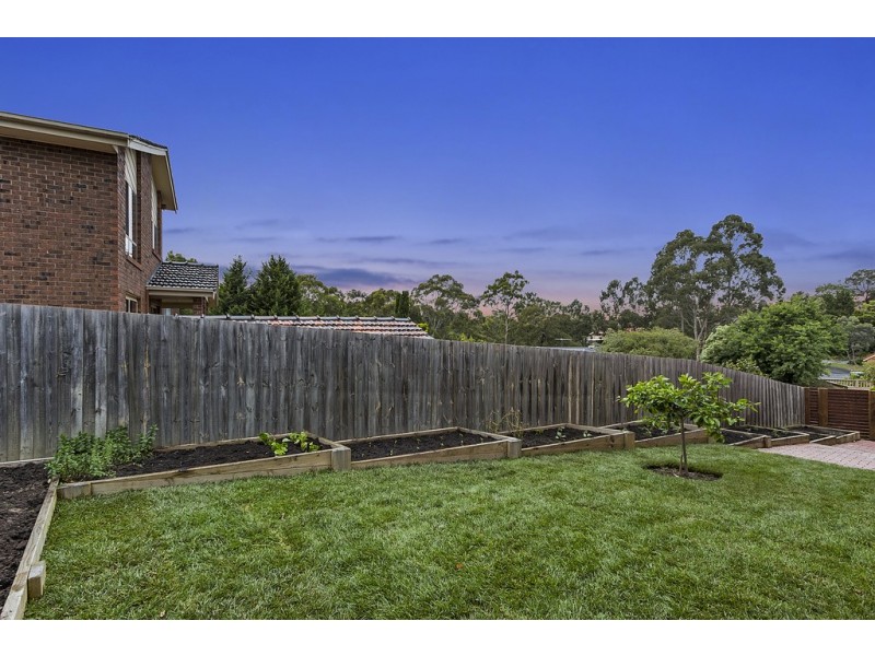 48 Larnoo Drive, Doncaster East VIC 3109