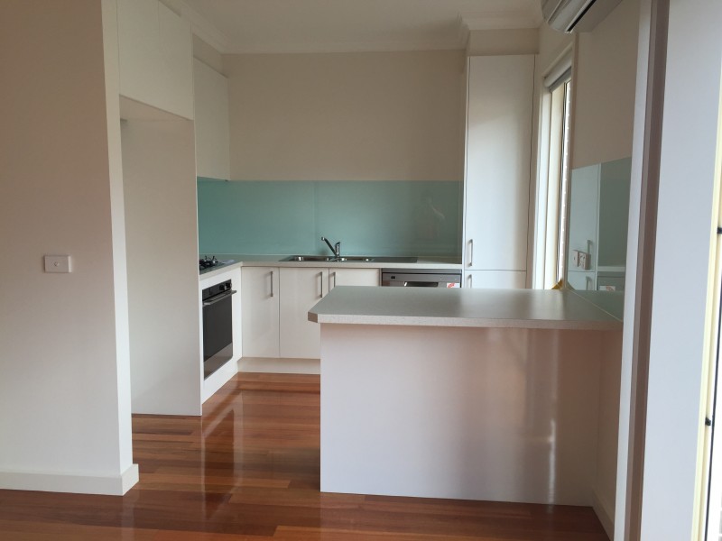 2/6 Herbert Street, Watsonia VIC 3087