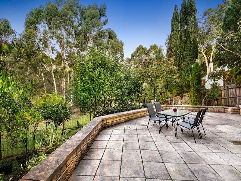 11 Harman Close, Doncaster East VIC 3109