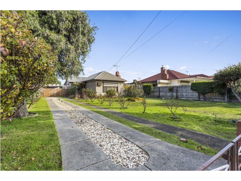 33 Clunes Street, Kingsbury VIC 3083