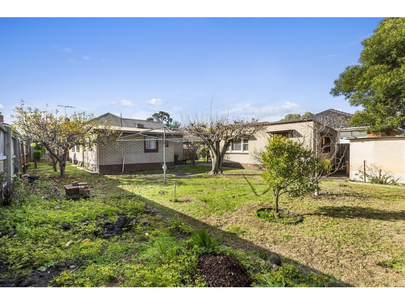33 Clunes Street, Kingsbury VIC 3083