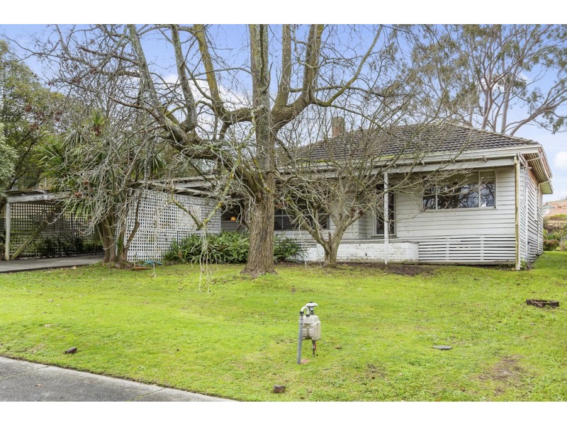 16 Donald Street, Croydon VIC 3136