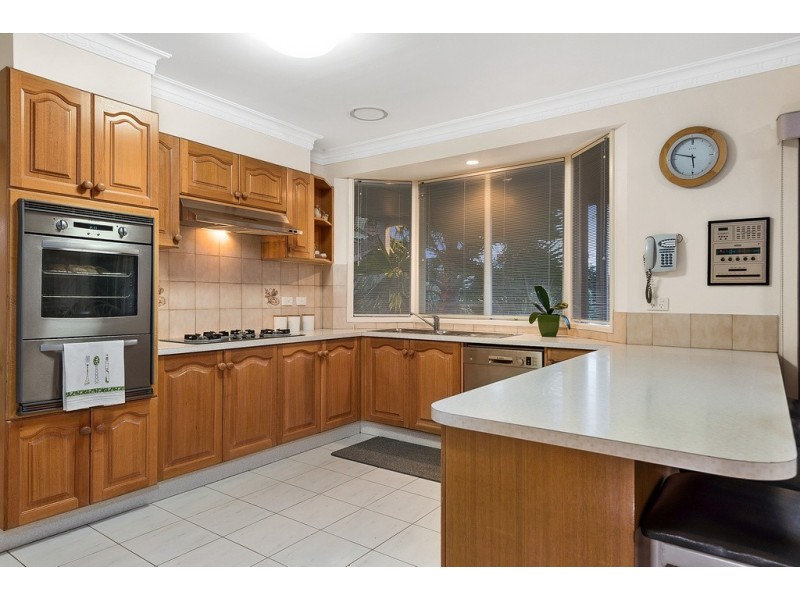 31 Tidcombe Crescent, Doncaster East VIC 3109