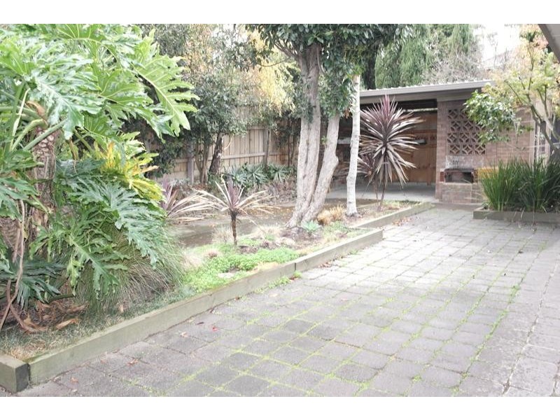 6 Gilmore Road, Doncaster VIC 3108