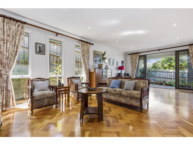3/16-18 Whittens Lane, Doncaster VIC 3108