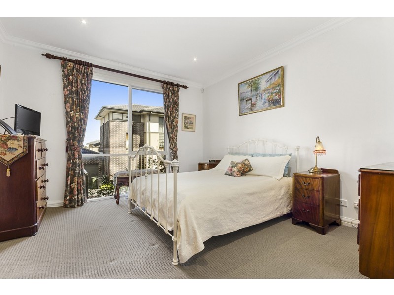 3/16-18 Whittens Lane, Doncaster VIC 3108