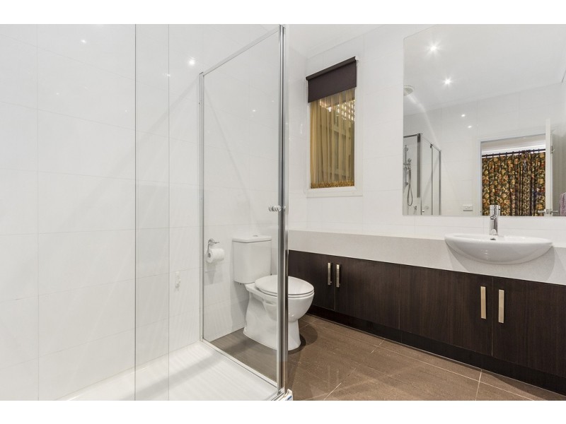 3/16-18 Whittens Lane, Doncaster VIC 3108