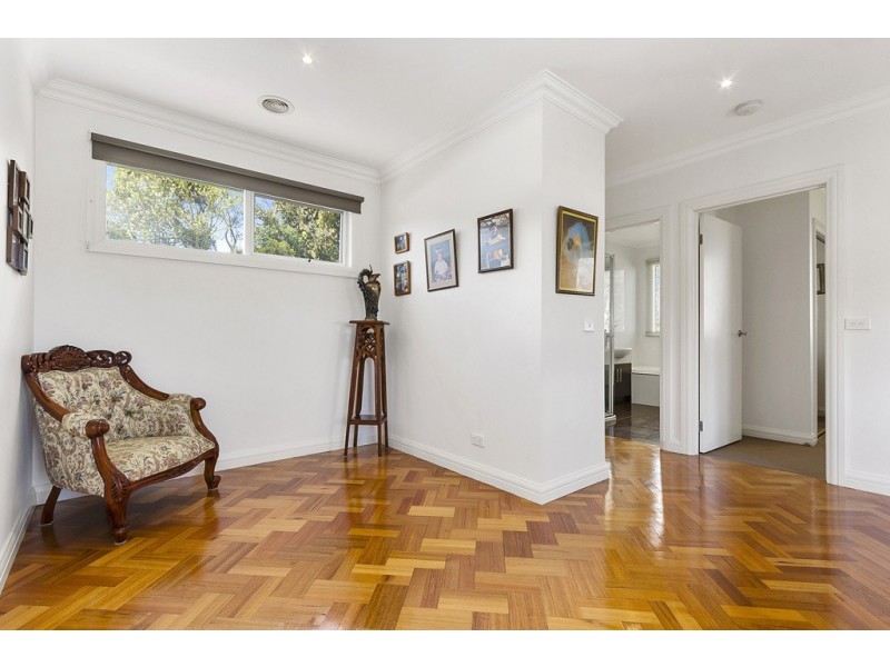 3/16-18 Whittens Lane, Doncaster VIC 3108