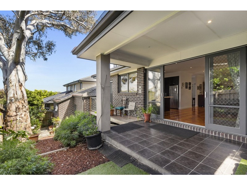 3/16-18 Whittens Lane, Doncaster VIC 3108