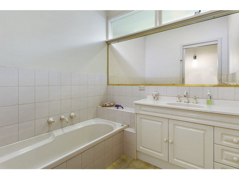 2 Ibis Street, Doncaster VIC 3108