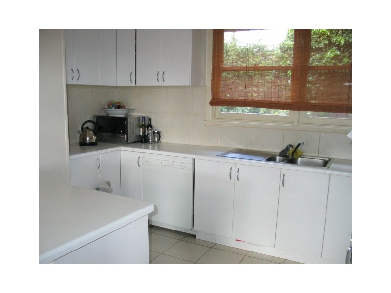 1 Marroo Street, Doncaster VIC 3108