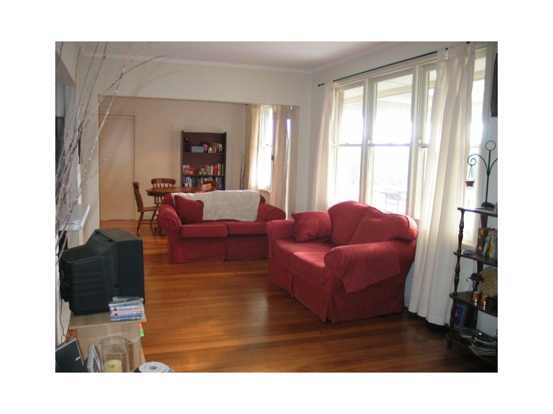 1 Marroo Street, Doncaster VIC 3108