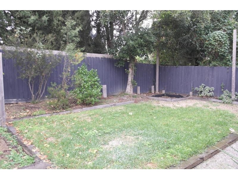 6 Gilmore Road, Doncaster VIC 3108