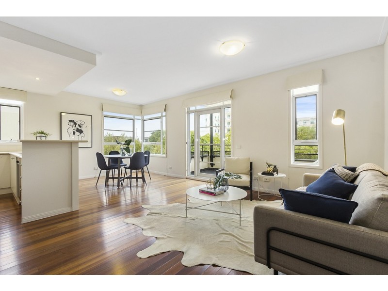 8/4 Graham Street, Port Melbourne VIC 3207