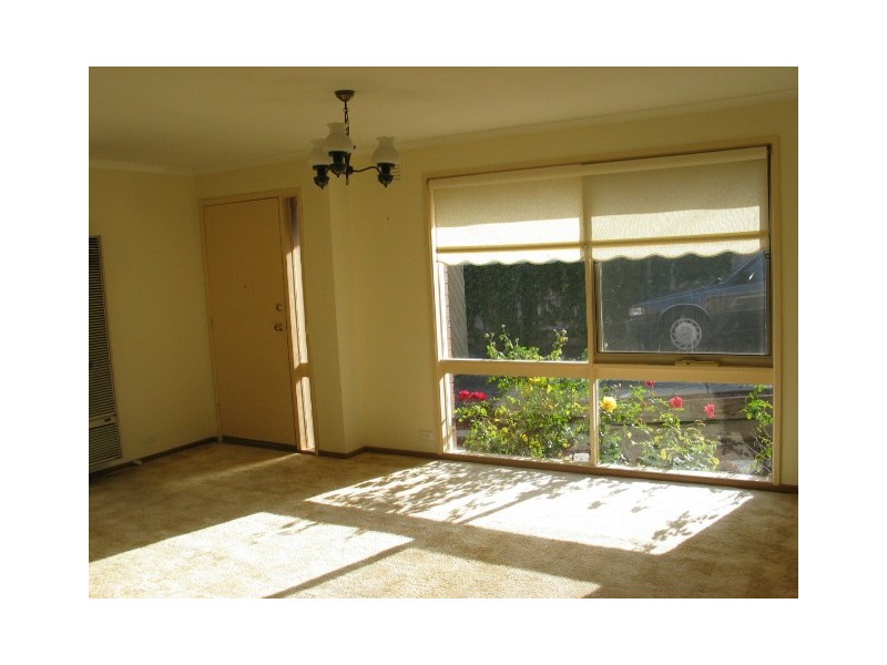 61 Sydney Parkinson Avenue, Endeavour Hills VIC 3802