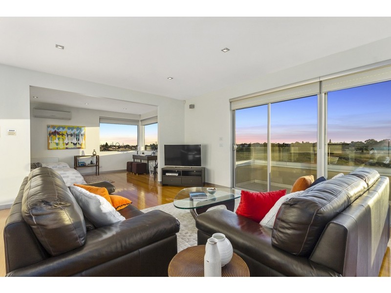 31 Orchid Avenue, Reservoir VIC 3073