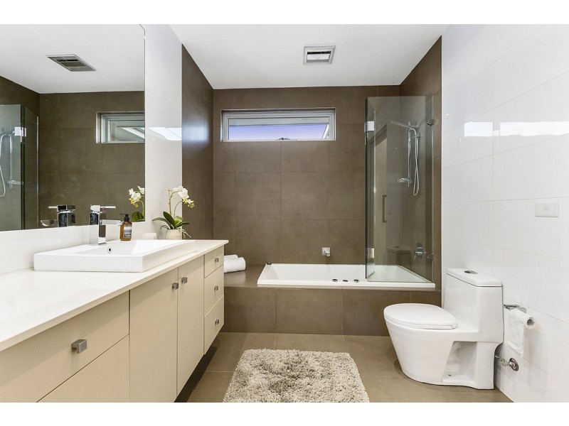 31 Orchid Avenue, Reservoir VIC 3073