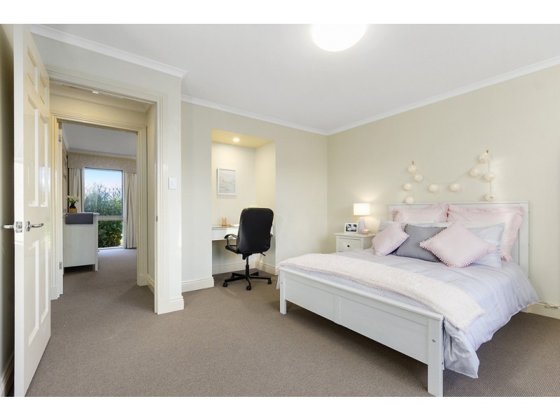 8 Rowallan Court, Doncaster East VIC 3109