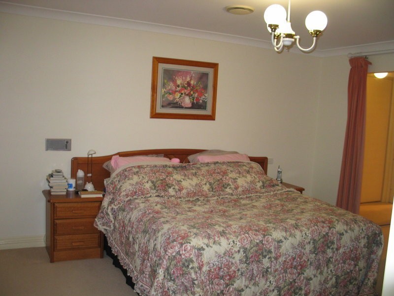 2/102 Church Road, Doncaster VIC 3108