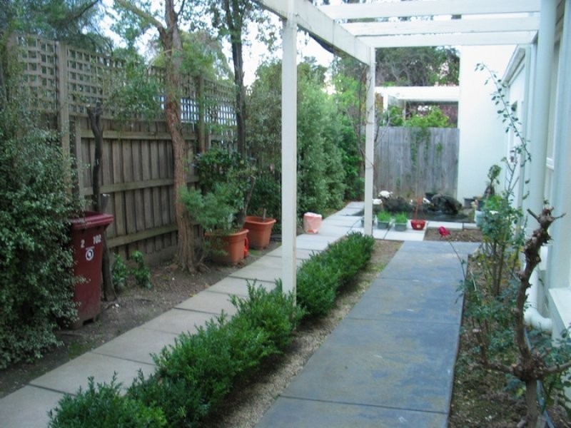 2/102 Church Road, Doncaster VIC 3108