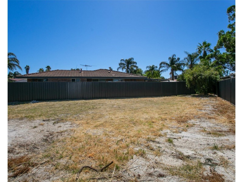 13 Congo Place, Beechboro WA 6063