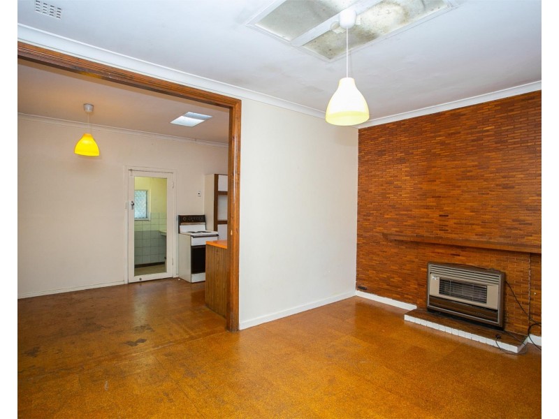 10 Tangmere Way, Balga WA 6061