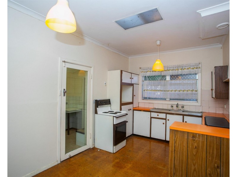 10 Tangmere Way, Balga WA 6061