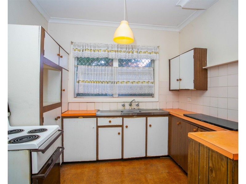 10 Tangmere Way, Balga WA 6061
