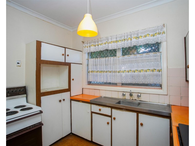 10 Tangmere Way, Balga WA 6061