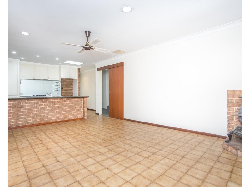 50 Freeland Square, Eden Hill WA 6054