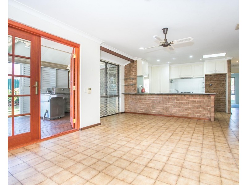 50 Freeland Square, Eden Hill WA 6054