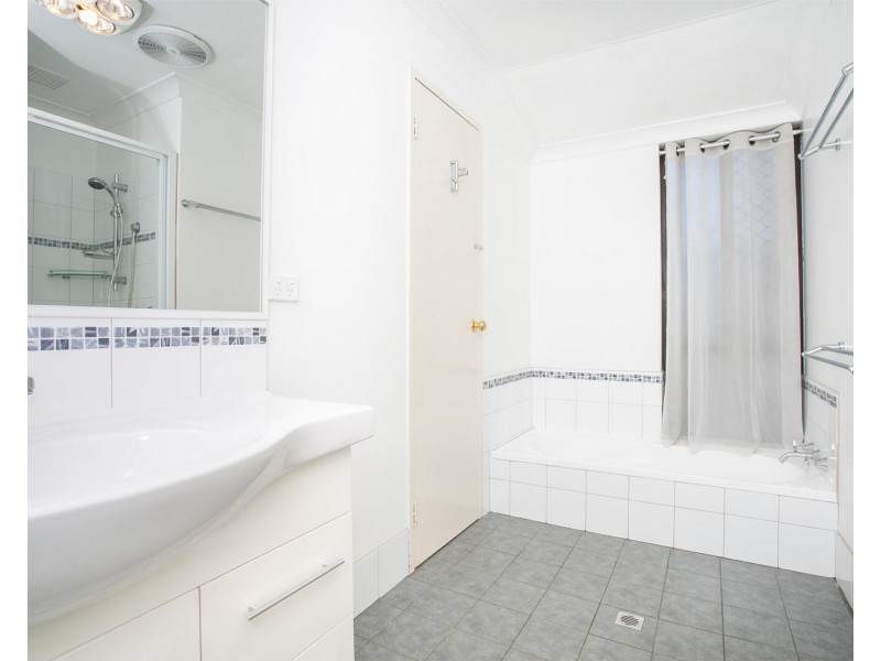 50 Freeland Square, Eden Hill WA 6054