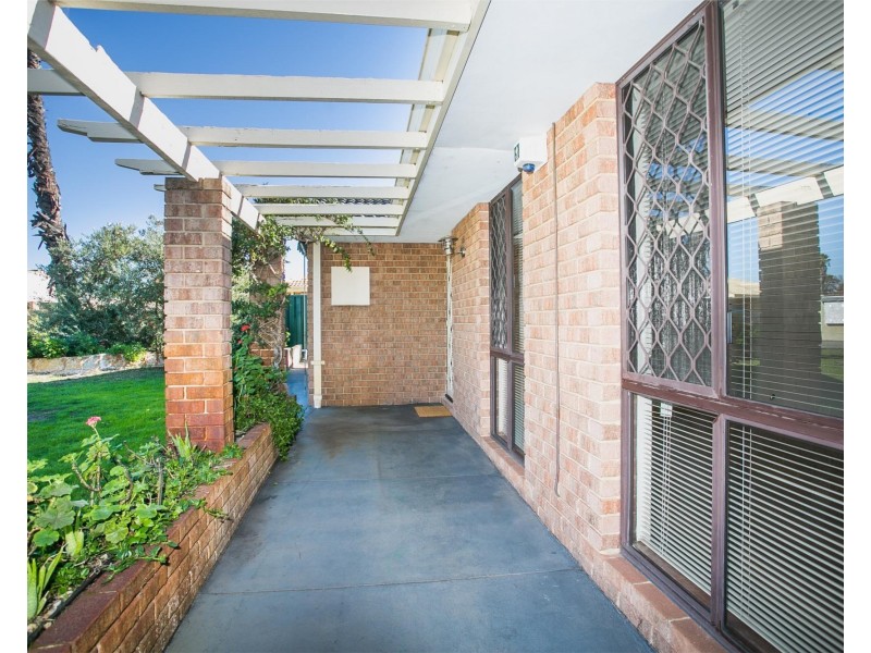 50 Freeland Square, Eden Hill WA 6054