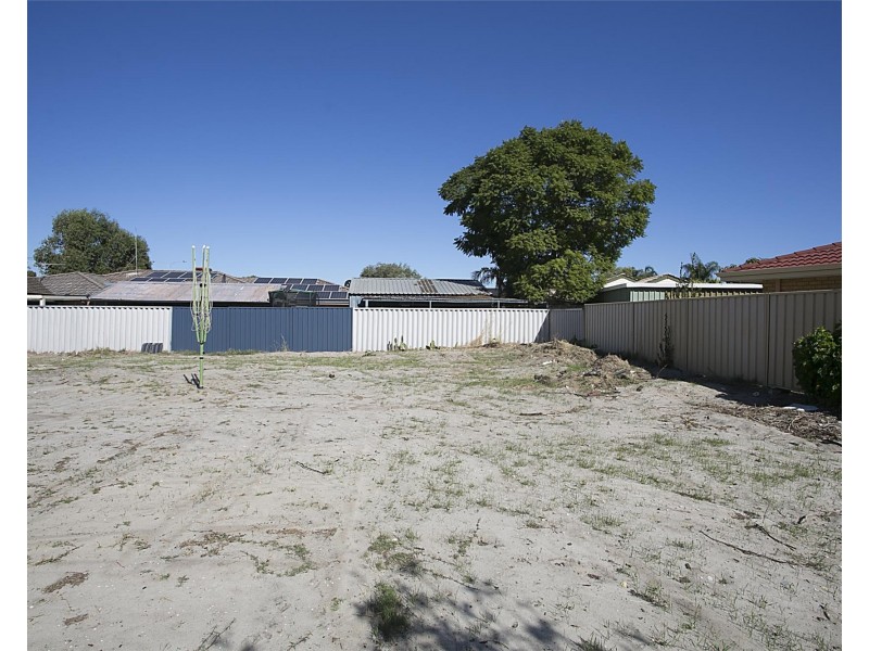 2/212 Altone Road, Beechboro WA 6063